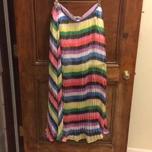 NWT colorful maxi skirt with sexy slit and POCKETS